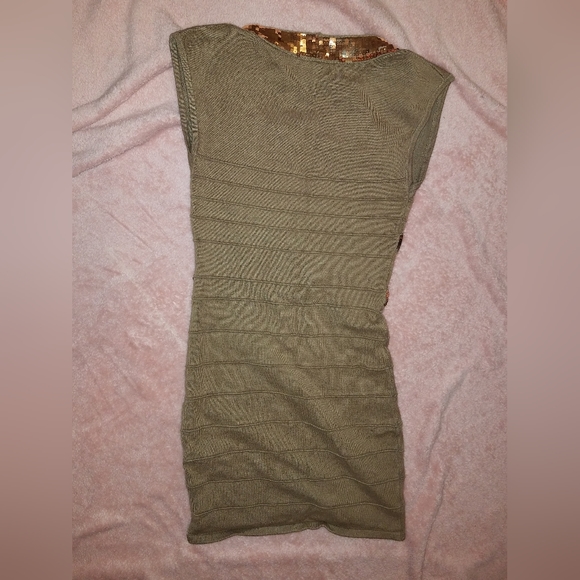 Mini dress - Picture 2 of 3